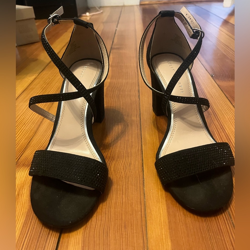 Kelly & Katie strappy black heels size 9